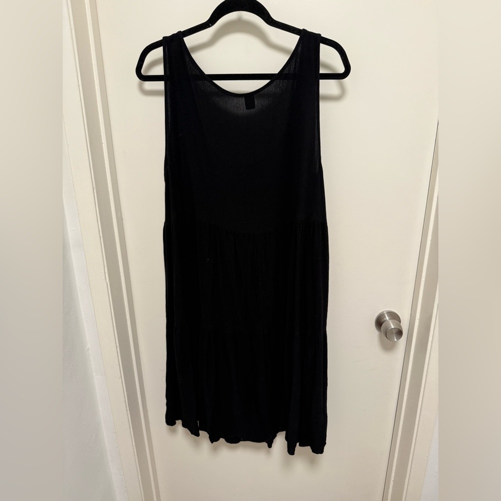 Black Sleeveless Dress